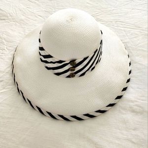WHITTALL AND SHONE Designer Hat 👒